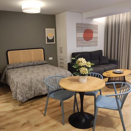 Apartamentos Leonor Malaga Luaran gambar
