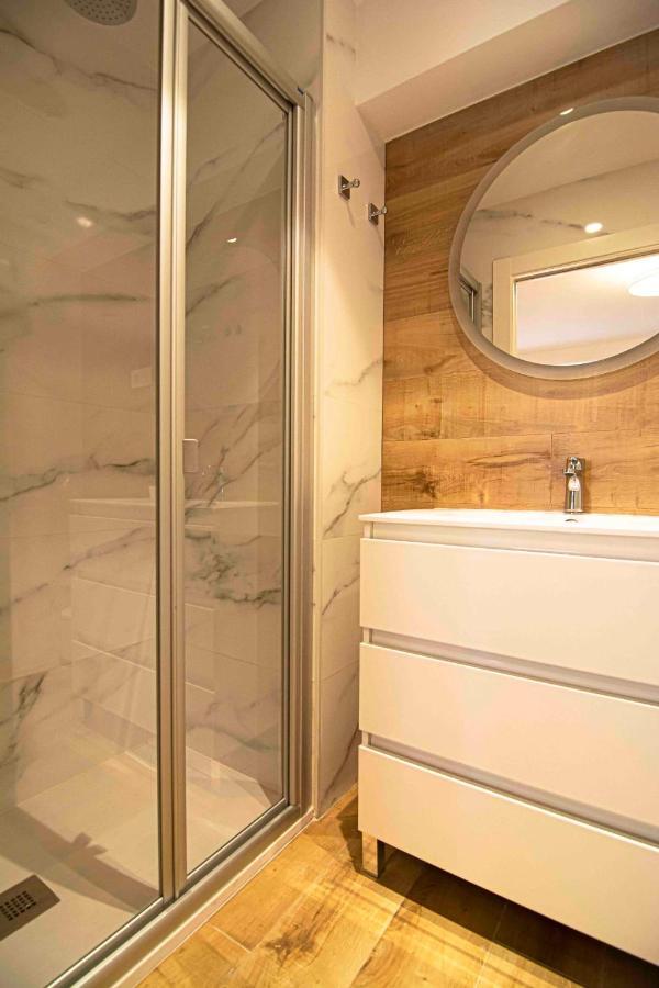 Apartamentos Leonor Malaga Luaran gambar