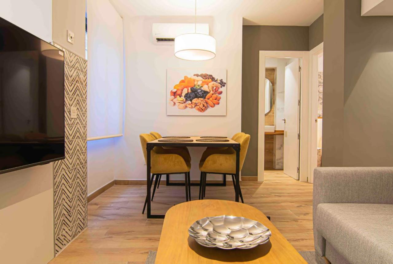 Apartamentos Leonor Malaga Luaran gambar