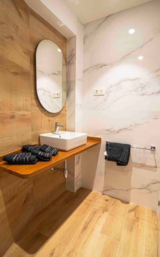Apartamentos Leonor Malaga Luaran gambar