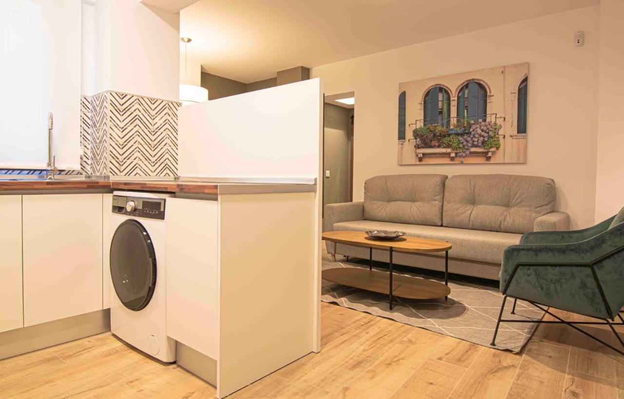 Apartamentos Leonor Malaga Luaran gambar