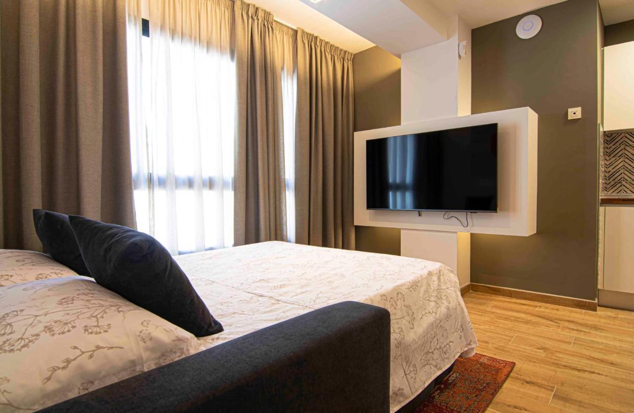 Apartamentos Leonor Malaga Luaran gambar