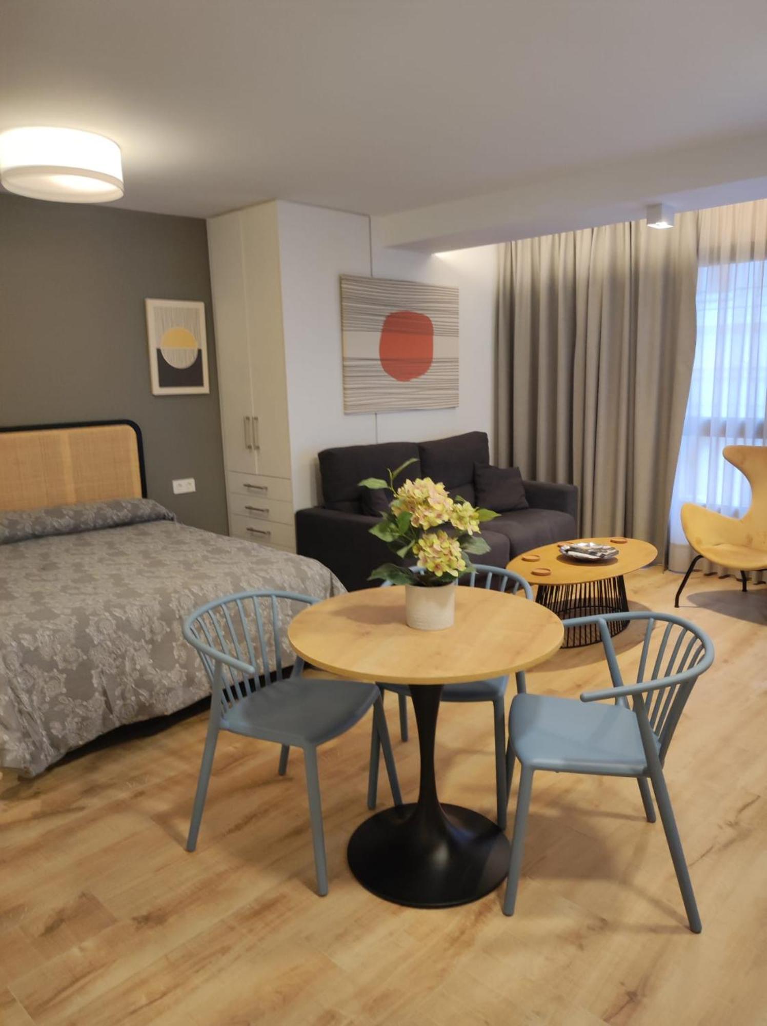 Apartamentos Leonor Malaga Luaran gambar