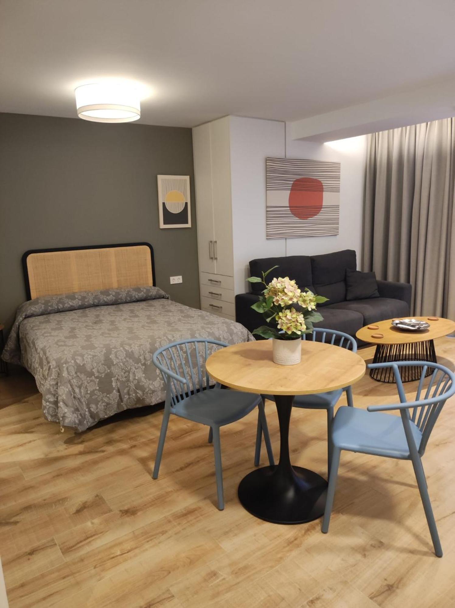 Apartamentos Leonor Malaga Luaran gambar